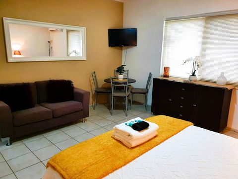 M104 West Perth Studio Apartment Near Kings Park - Accommodation Sunshine Coast 1