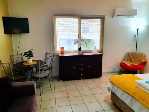 M104 West Perth Studio Apartment Near Kings Park - Accommodation Sunshine Coast 3