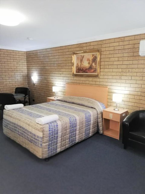 Macintyre Motor Inn - Accommodation Sunshine Coast 0