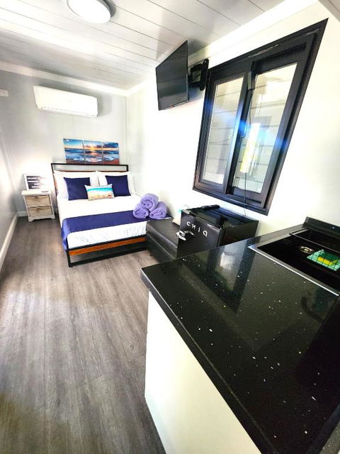 MAGNETIC CABIN Entire Studio On Magnetic Island - Accommodation Sunshine Coast 2