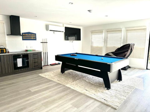 Main Residences - Accommodation Sunshine Coast 2