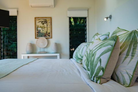 MANDALAY ESCAPE, SECLUSION & SERENITY WITH A POOL - Accommodation Sunshine Coast 2