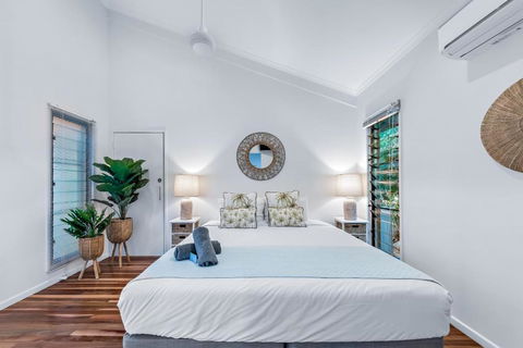 MANDALAY ESCAPE, SECLUSION & SERENITY WITH A POOL - Accommodation Sunshine Coast 3