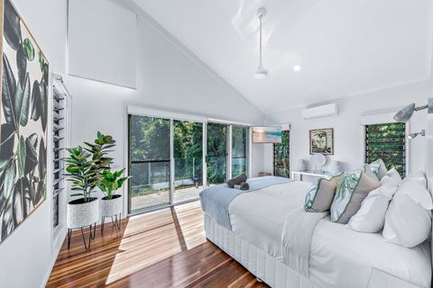 MANDALAY ESCAPE, SECLUSION & SERENITY WITH A POOL - Accommodation Sunshine Coast 1