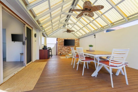 Manning Private Escape By Swan Bnb Management - Accommodation Sunshine Coast 0
