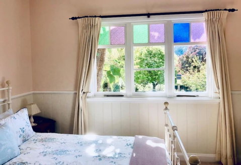 Maple Hill Cottage - Accommodation Sunshine Coast 0