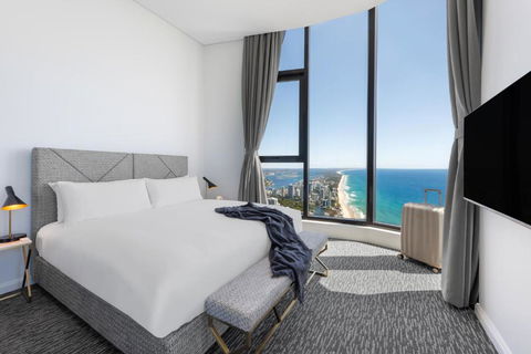 Meriton Suites Surfers Paradise - Accommodation Sunshine Coast 0