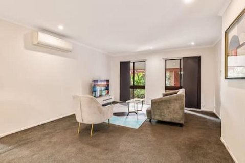 Modern Comfort Retreat 4Bed Cozy Haven W Pool - Accommodation Sunshine Coast 1