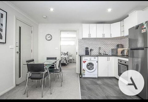 Modern Cottage Central Location - Accommodation Sunshine Coast 0
