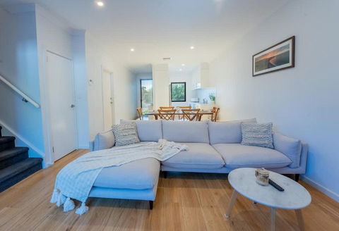 Modern Townhouse, Close To Beach - Accommodation Sunshine Coast 0
