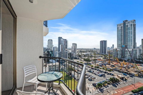 MODERN Twin Units In Surfers Paradise - Q Stay - Accommodation Sunshine Coast 3
