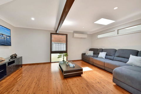NEW PropertyBreezy Bayside Haven At Brightwaters - Accommodation Sunshine Coast 2