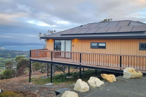 Mount Rumney Escapes Seaview House 1 - Possum House - Accommodation Sunshine Coast 0
