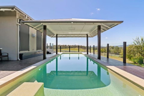 Mountain Majesty With Poolside Relaxing Getaway - Accommodation Sunshine Coast 1