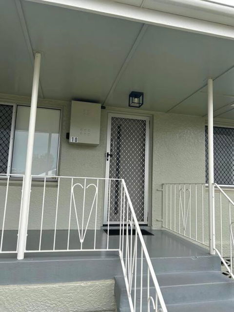 Mt Isa - Emerald Gem 3 Bedroom Home QUIET AREA - Accommodation Sunshine Coast 1