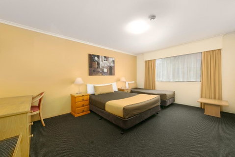 Mt Ommaney Hotel Apartments - Accommodation Sunshine Coast 3