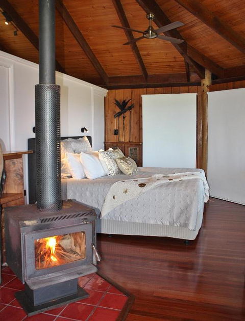 Mt Quincan Crater Retreat - Accommodation Sunshine Coast 3