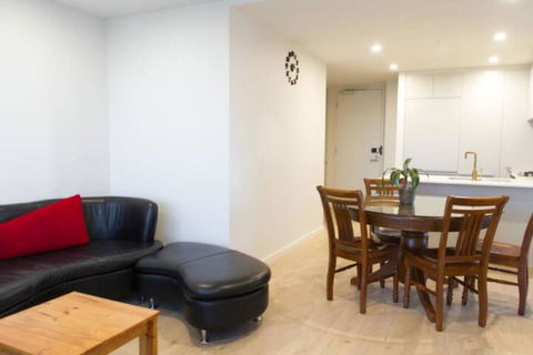New Spacious 2 Bedroom With Gorgeous City Views - Accommodation Sunshine Coast 3