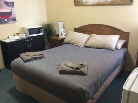 New Whyalla Hotel - Accommodation Sunshine Coast 1