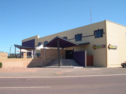 New Whyalla Hotel - Accommodation Sunshine Coast 0