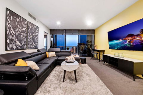 OCEAN VIEW - One Bedroom Spa Apartment - Circle On Cavill - Self Contained, Privately Managed - Accommodation Sunshine Coast 1