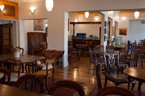 Northern Arts Hotel - Accommodation Sunshine Coast 0