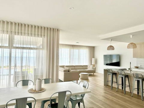 North Beach Hamptons - Accommodation Sunshine Coast 0