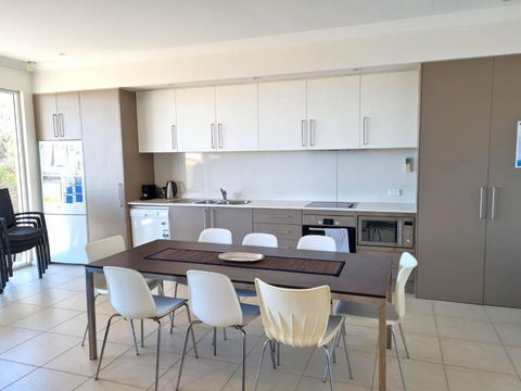 Number 99B - Accommodation Sunshine Coast 3