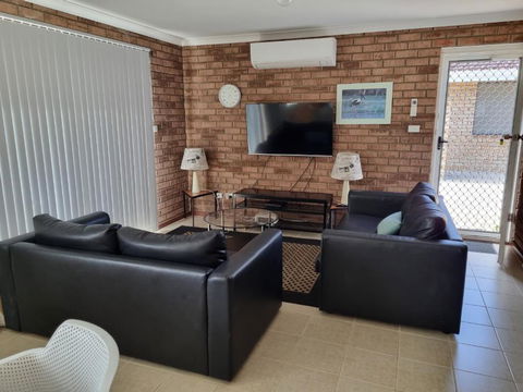 Ocean Beach Chalet 16 - Accommodation Sunshine Coast 0