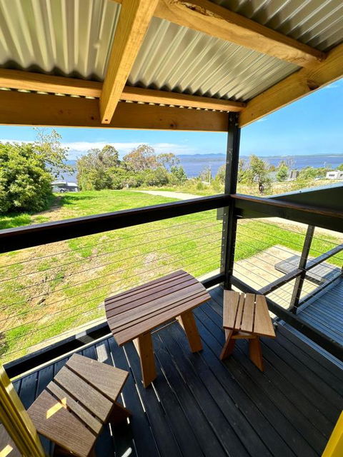 Ocean Breeze Tiny House - Ocean And Lake View - Accommodation Sunshine Coast 2