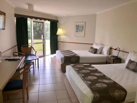 Ocean International Hotel - Accommodation Sunshine Coast 1