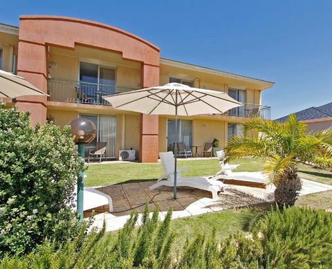 Ocean View Motel - Accommodation Sunshine Coast 1