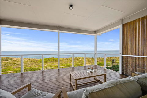 Ochre Sunsets - Moana - C21 SouthCoast Holidays - Accommodation Sunshine Coast 1