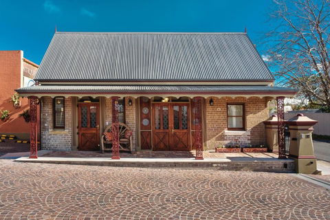 Old Bank Boutique Hotel - Accommodation Sunshine Coast 0