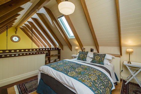 Old Bank Boutique Hotel - Accommodation Sunshine Coast 1