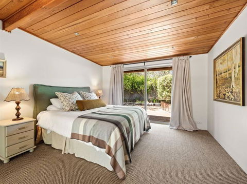 Orchard Homestead Countryside Retreat - Accommodation Sunshine Coast 1