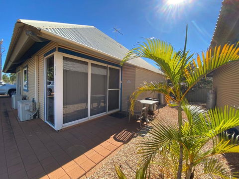 Osprey Holiday Village Unit 201 1 Bedroom - Accommodation Sunshine Coast 0