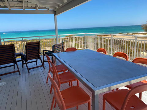 Ospreys View - Relaxed Coastal Vibe - Accommodation Sunshine Coast 0