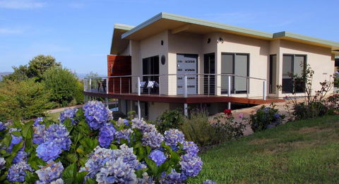 Ou+look BnB - Accommodation Sunshine Coast 0