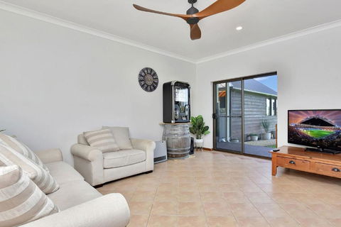 Overflow Downs-Riverside Acreage - Accommodation Sunshine Coast 3