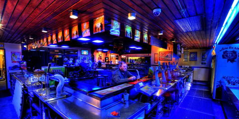 Overlander Hotel - Accommodation Sunshine Coast 0