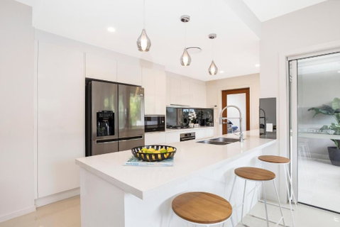 Park Avenue Luxe Townhouse Brand New Sleeps 9 - Accommodation Sunshine Coast 3