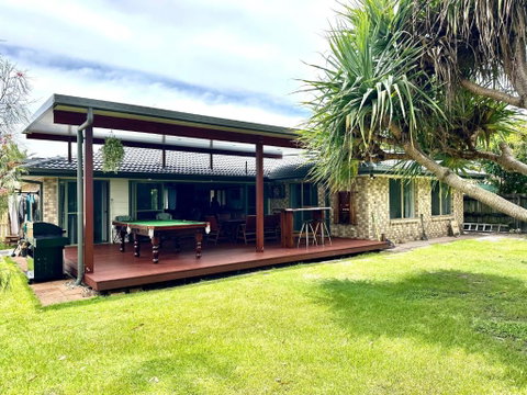 Pandanus Paradise. Newly Renovated 4 Bedroom Home - Accommodation Sunshine Coast 0