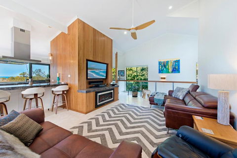 Panorama Beach House - Accommodation Sunshine Coast 3