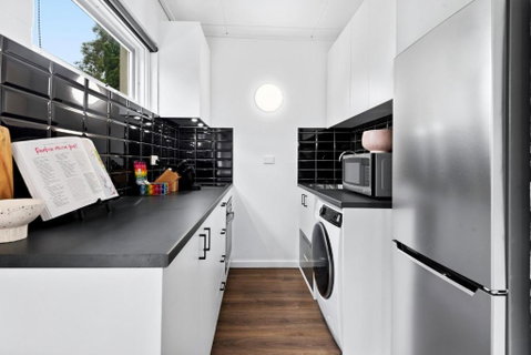 Peaceful 1-Bed Apartment Near The City Centre - Accommodation Sunshine Coast 3