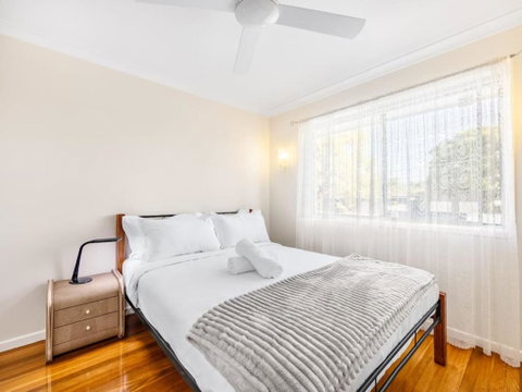Peaceful 3BR Comfy Unit Sunnybank Near Everything - Accommodation Sunshine Coast 0
