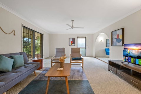 Peaceful 4BR At Sunnybank CBD With 2Parking Yard And Mall - Accommodation Sunshine Coast 1