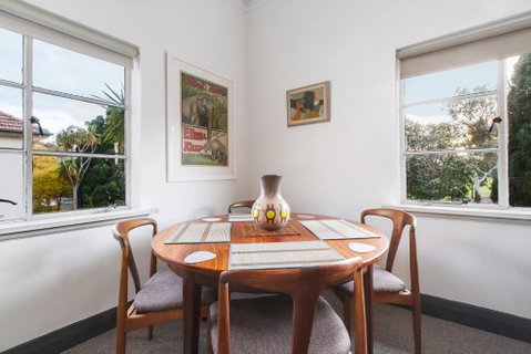 Parkside Hideaway - Beautiful Art Deco Near Zoo - Accommodation Sunshine Coast 1