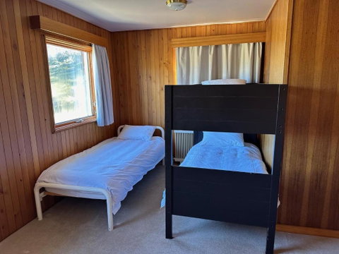 Peer Gynt Ski Lodge - Accommodation Sunshine Coast 3