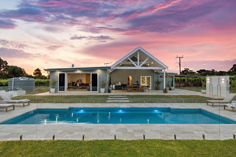 Pethick House - Accommodation Sunshine Coast 2